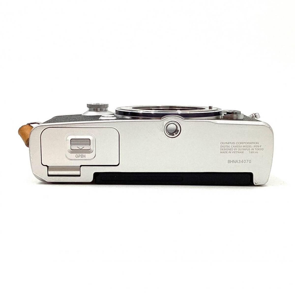 OLYMPUS PEN-F(シルバー) OLYMPUS PEN-F ボディ シルバー シャッター回数約6150回以下