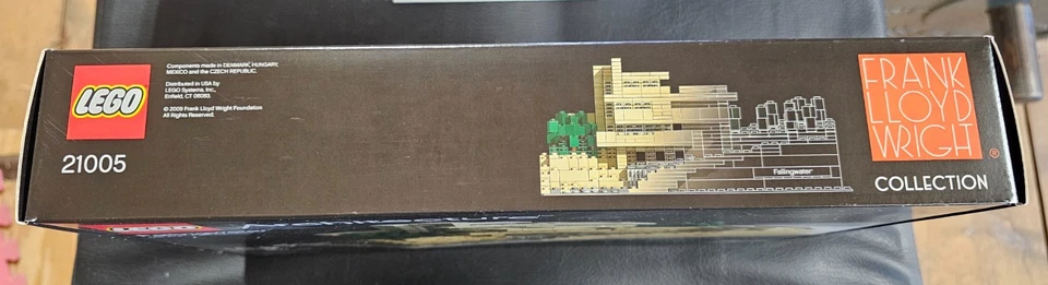 LEGO ARCHITECTURE: Fallingwater (21005) NISB - Image 2 of 4