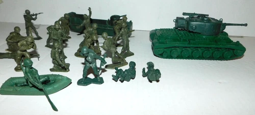 Marx WW2 Play Set 51 Tank with Amphibious Craft & Marines