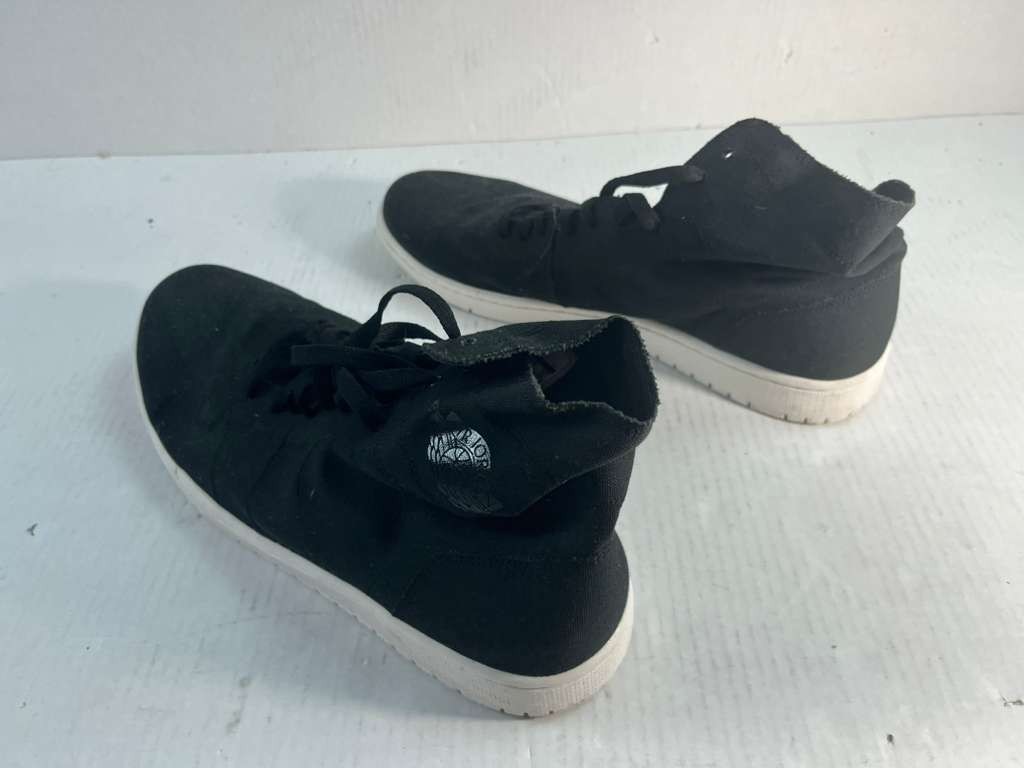 Nike Men's Air Jordan 1 Retro High Top Decon 867338-010 Shoe Black Size 15 thumbnail 4