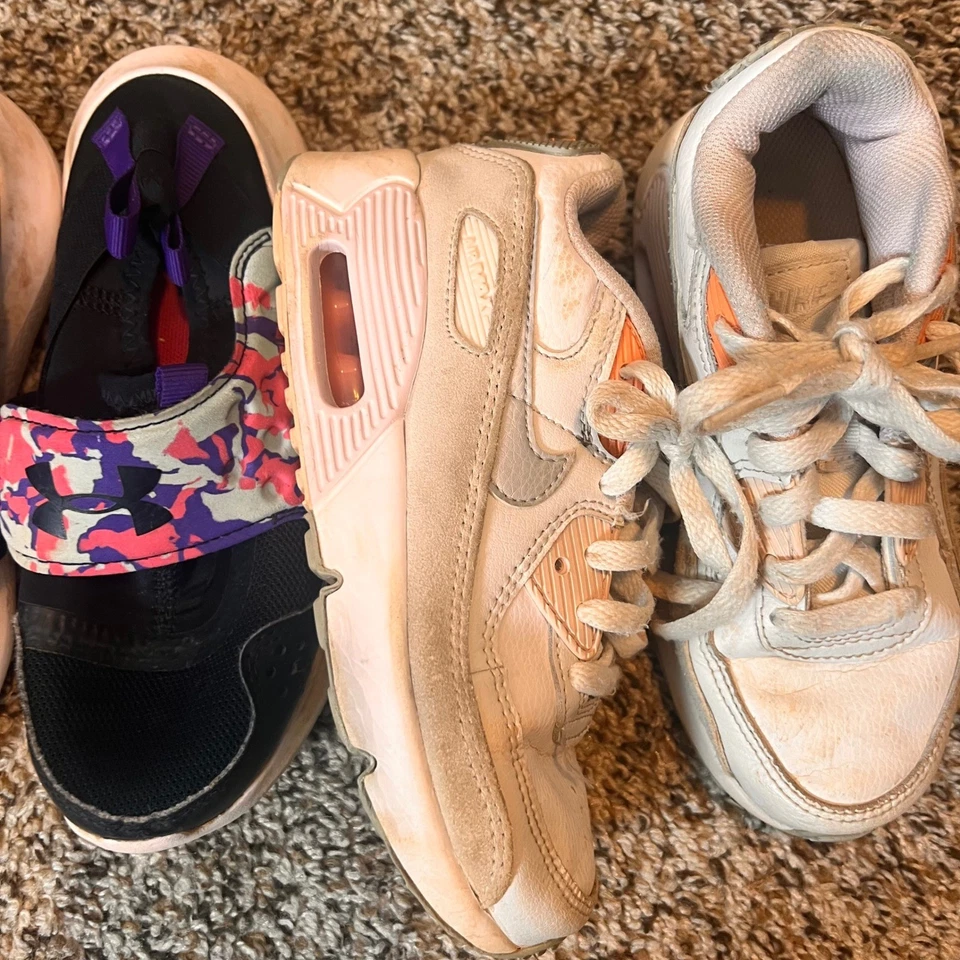 Kids Nike Air Force 1 and Air Max Shoes Bundle Size 1Y Under Armour Shoes - Image 3 of 4