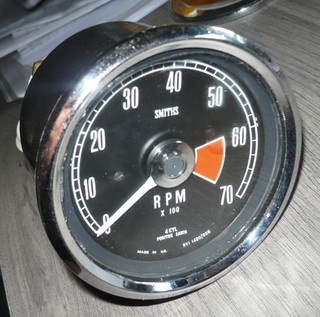 CLASSIC SMITHS 3.5" REV COUNTER 0 7000rpm. UNTESTED. CORTINA MK1 GT? POS EARTH