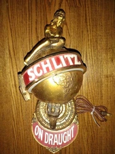SCHLITZ BEER SIGN LADY LIGHT VINTAGE NON MOTION WALL SCONCE
