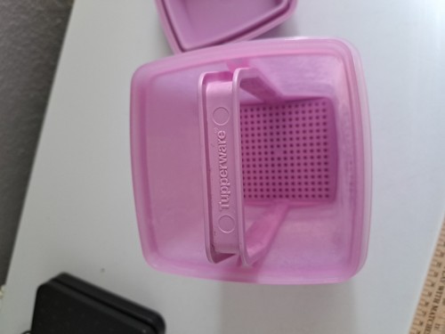 Tupperware Pick-A-Deli Pickle Keeper Large 8 Cup 3 Piece Lavender Purple - Picture 3 of 4