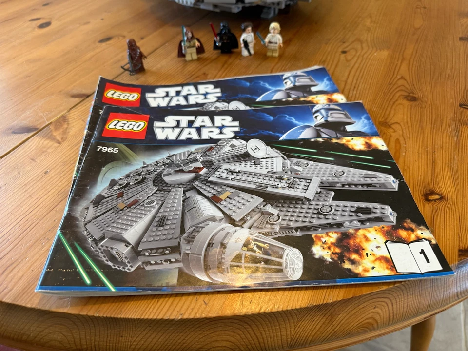LEGO Star Wars 7965 Millennium Falcon, photo 3 sur 5