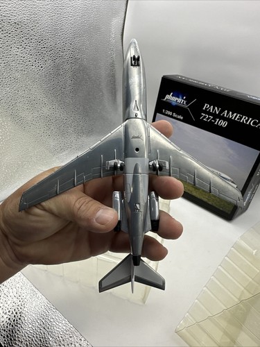 PHOENIX MODELS PAN AMERICAN BOEING 727-100 (N357PA) 1970S COLORS 1:200 DIECAST - Picture 4 of 22