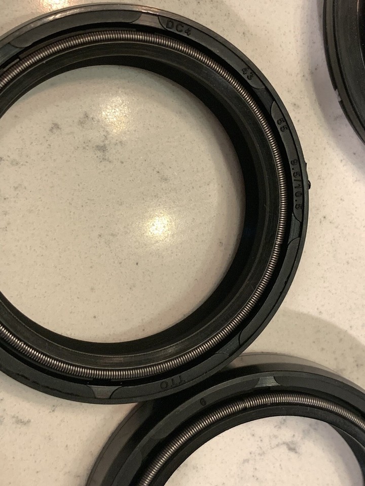 Motul 8100 Gabel-Öldichtring-Set Für Triumph Sprint ST 1050 (05-13) – Inkl. Staubdichtungen Von Race It Direct Triumph Sprint ST 1050 Gabeldichtung