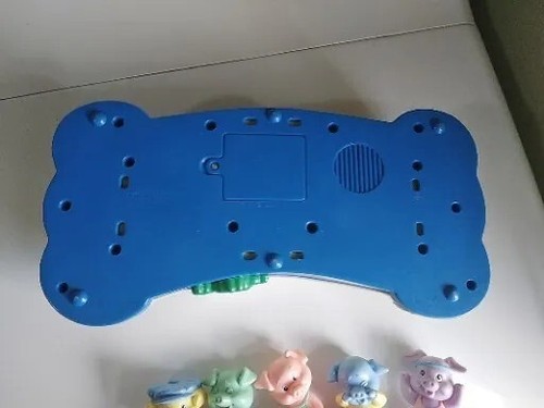 Vintage Child Guigance 5 Little Pigs Shapes Sorter Colors Numbers Bridge Toy Fun - Bild 6 von 6