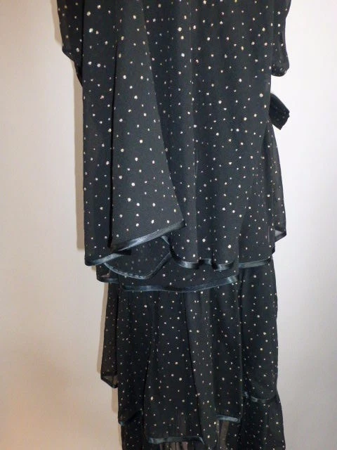 Vestido Vintage Anna Di Rossi, Milán, Negro y Plata Seda Gasa En Niveles, Euro 42 Foto 2 de 4