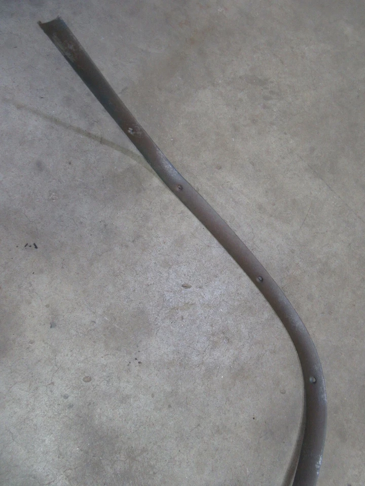 Ford Crestline 1952 2 puertas techo rígido interior ventana trasera adorno lateral superior moldura P Foto 2 de 4