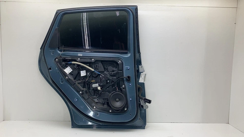 ⭕ 2014-2015 Mercedes-Benz B Electric Drive Rear Driver Side Door Left Blue - 894 Foto 2 de 4