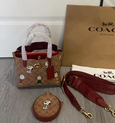 COACH X PEANUTS CBF74 Willow Tote Bag 18, Signature Canvas Removable zip pouch