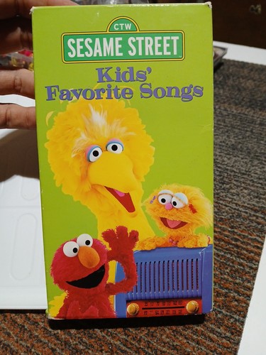 2x VHS Elmos World Flowers Bananas & More 2000 & Sesame Street Kid's Songs - Foto 5 di 7