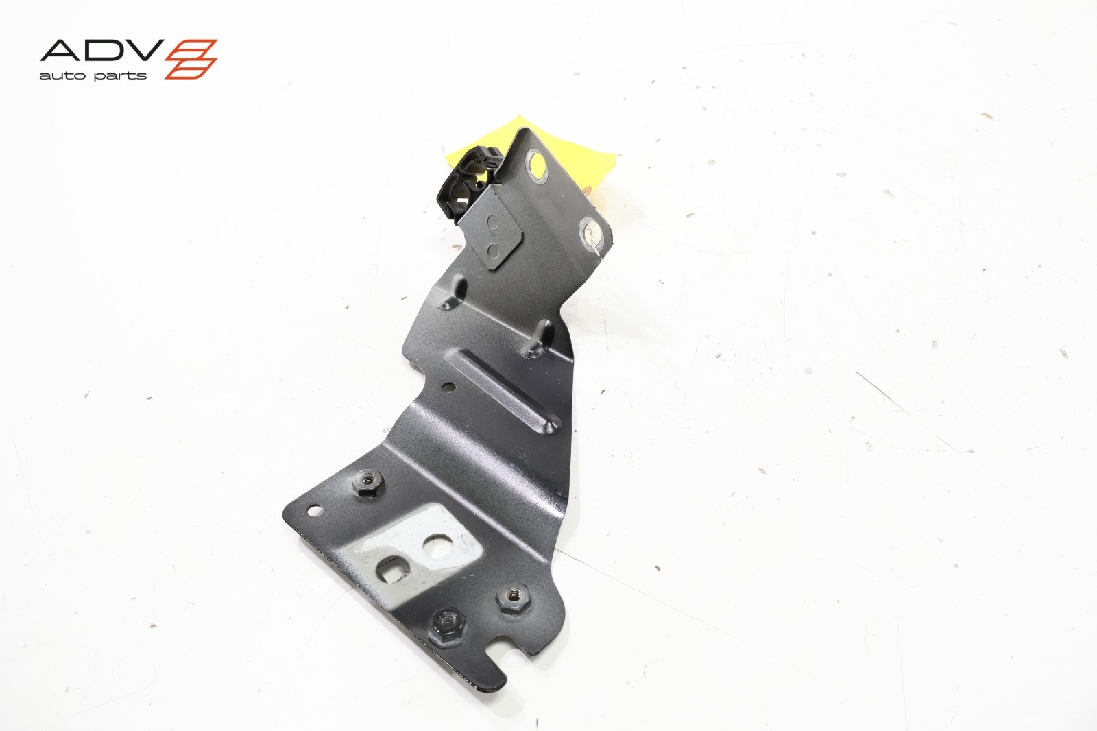 Maserati Ghibli 2014-2024 Front Left Lower Side mounting bracket P/N 13858