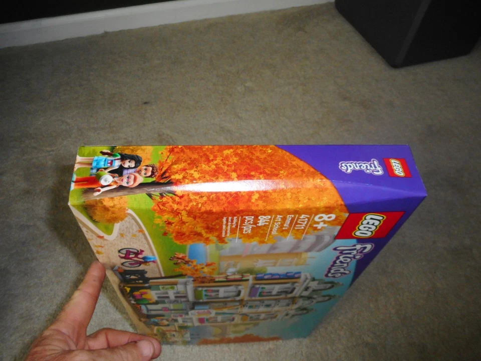 LEGO FRIENDS EMMA'S ART SCHOOL 41711...**SEALED**BRAND NEW**FREE SHIPPING** - Image 4 of 4