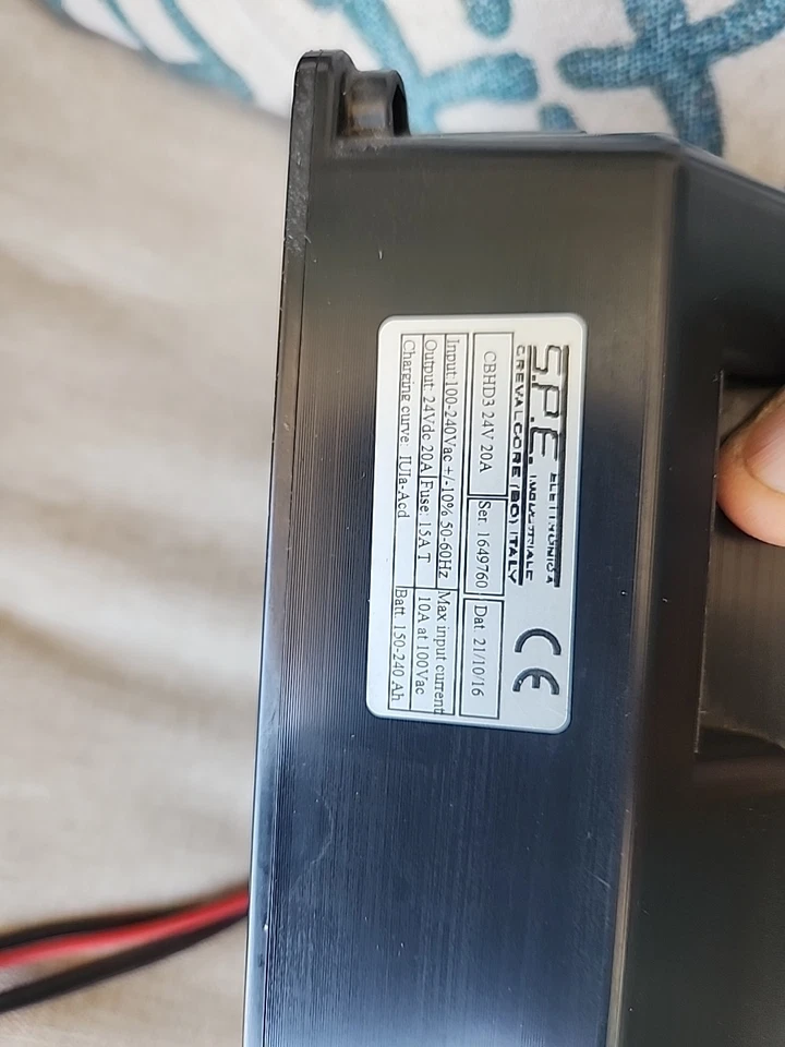 Tornado Scrubber Charger CBHD3 24V 20A S/N 2017003438 - Image 4 of 4