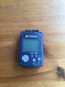 Sega Dreamcast Console 2 Controllers 2 Vibration Packs 2 Memory Units & 5 Games