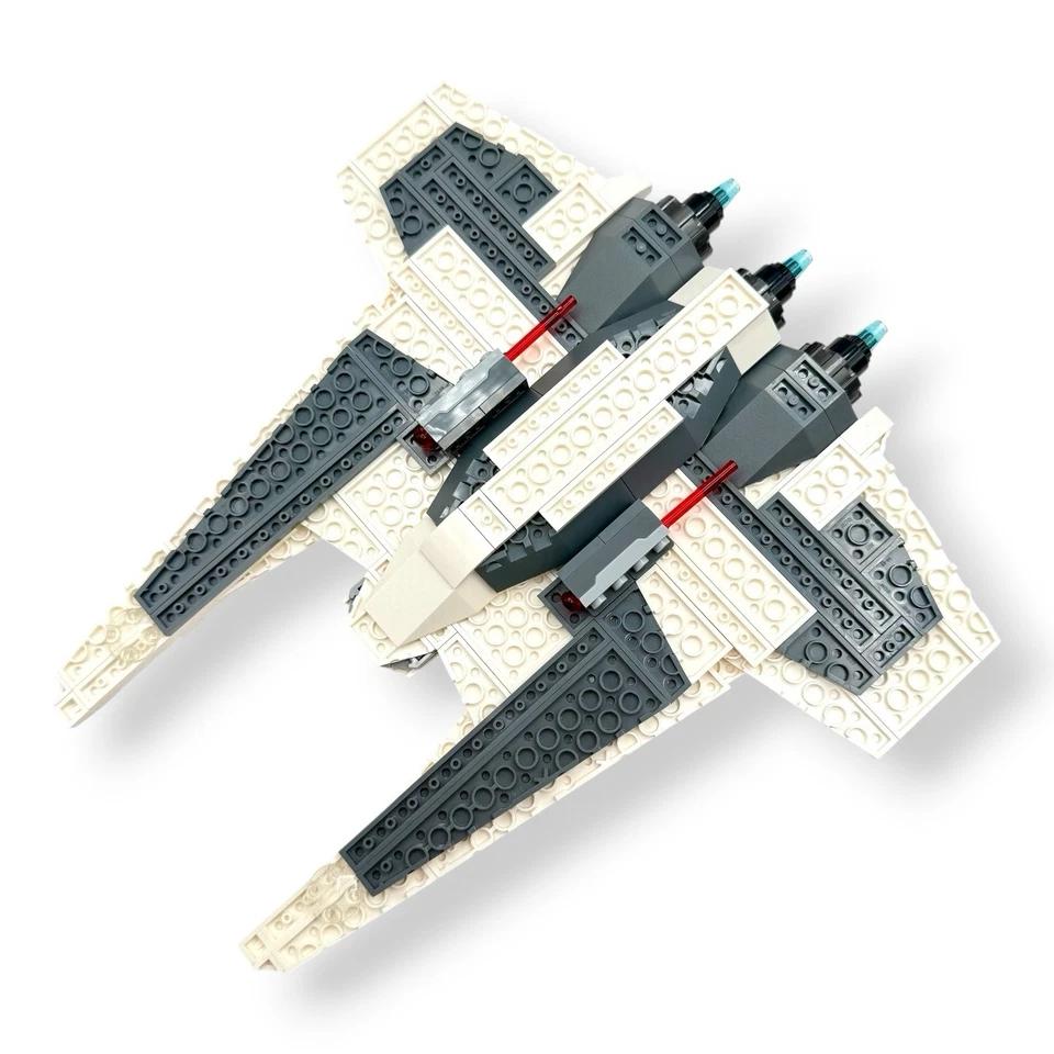 LEGO Star Wars: Mandalorian Fang Fighter Ship ONLY (75348) with Pilot Minifigure - Image 3 of 4