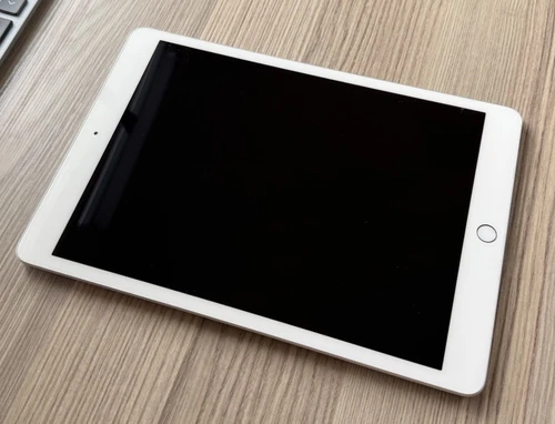 Apple iPad 8th Gen. 32GB, Wi-Fi, 10.2 in - Silver