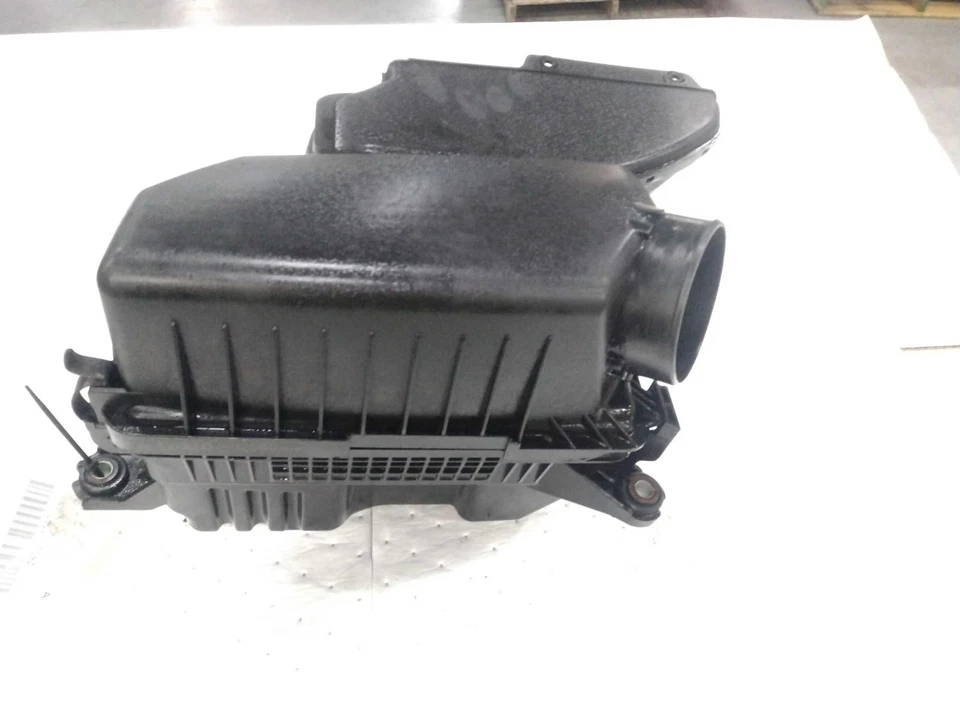 Used Air Cleaner Assembly fits: 2015 Kia Forte 1.6 Grade B - Image 2 of 4