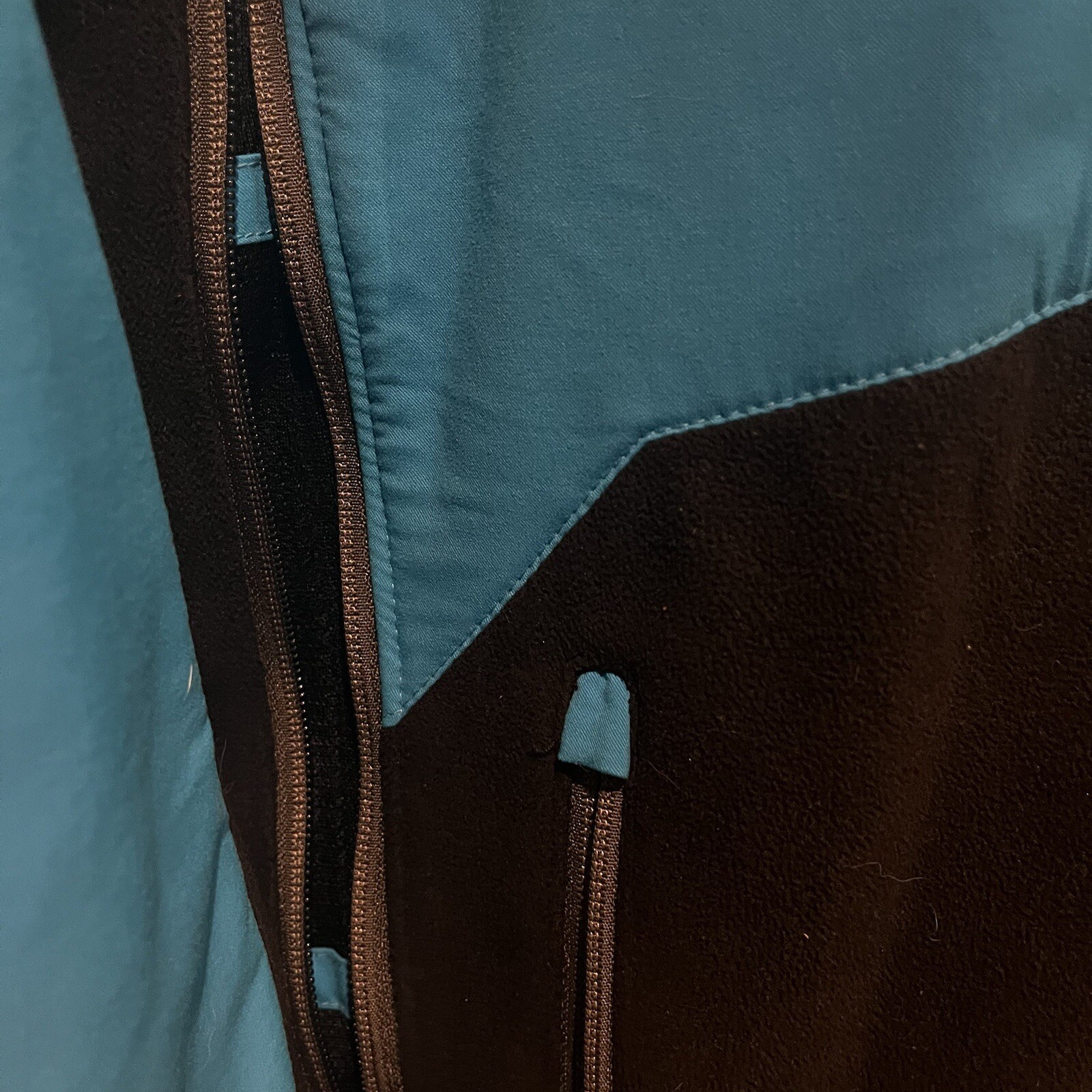 Columbia Interchange Titanium Soft Shell Jacket M… - image 9