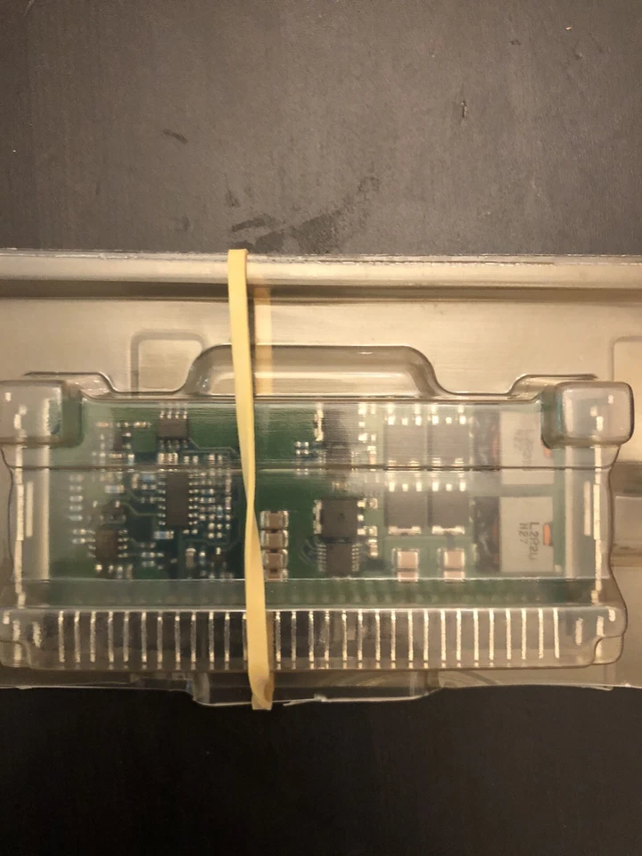 NOS Integrated Switching Regulator Programmable 4.5 to 7.6V - 28 Amps PT8125 - Image 2 of 4
