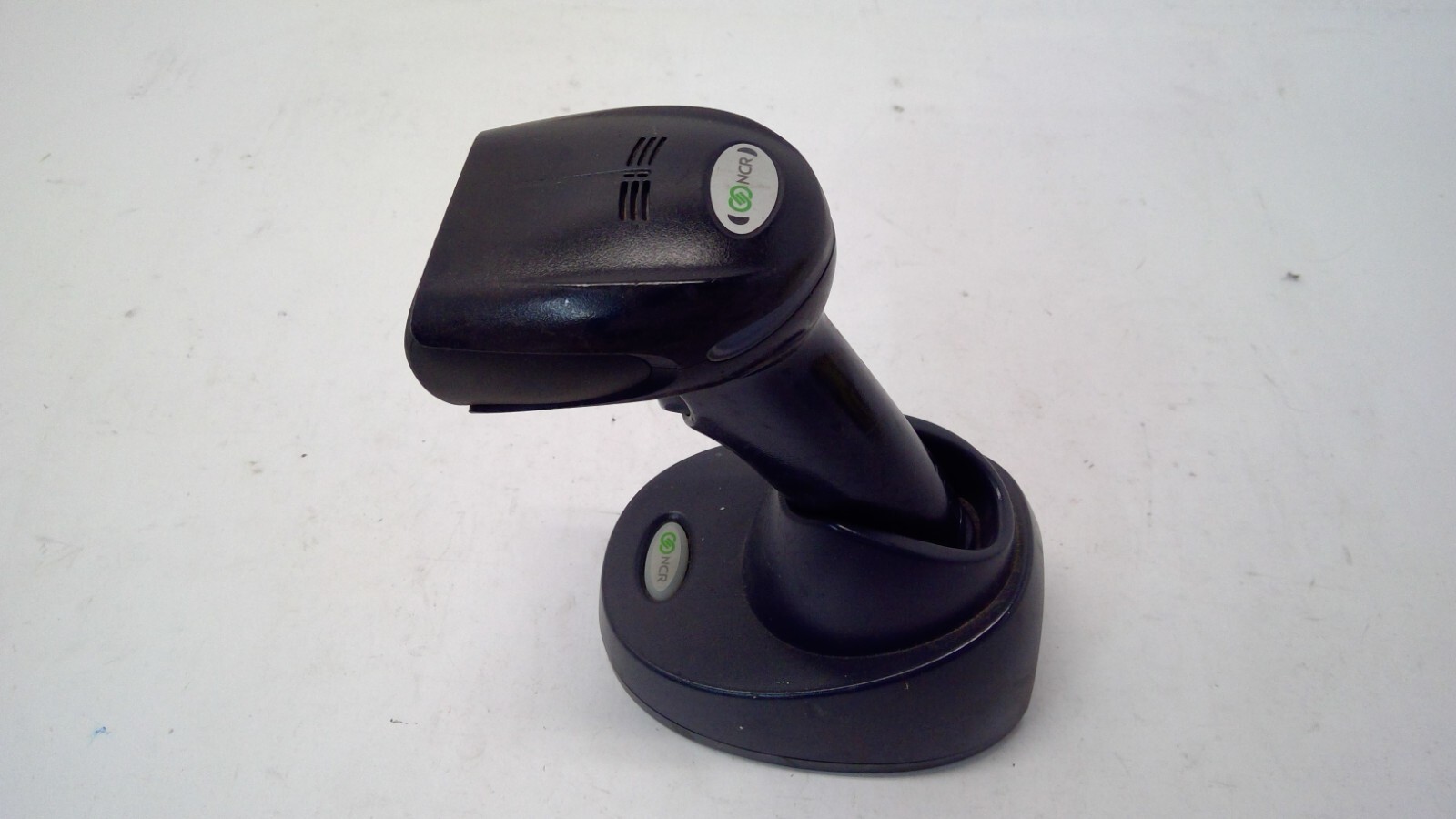 Honeywell Xenon 1902 Wireless Barcode Scanner w/CCB01-010BT Charging Base *Read*