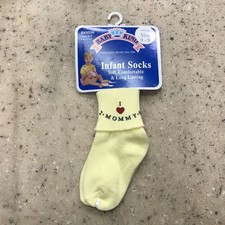 New NOS Baby King Vintage 2003 Yellow Infant Socks I Love Mommy Size 0 - 9 BK955