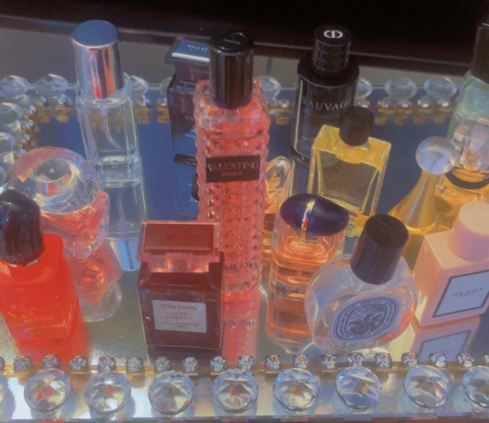 Lote de 17 mini botellas de fragancia para mujer Foto 4 de 4