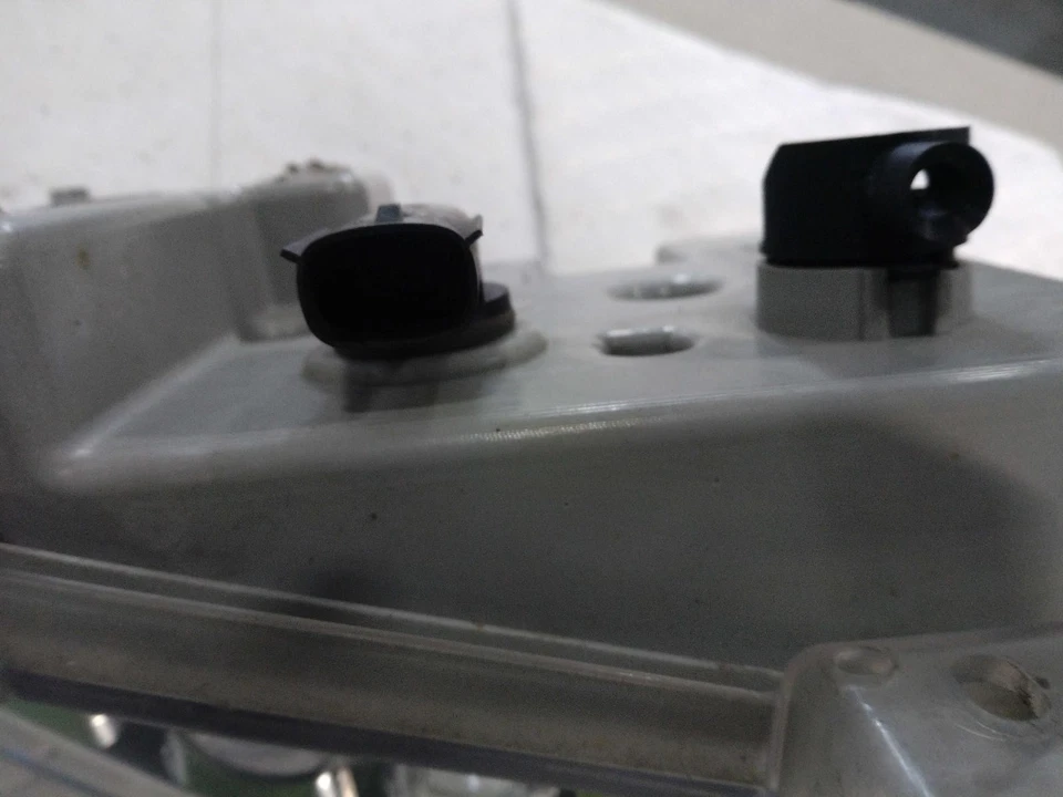 二手驾驶灯适合:2016 年福特 Expedition 雾驱动 LED C 级 — 第 3/4 张图片