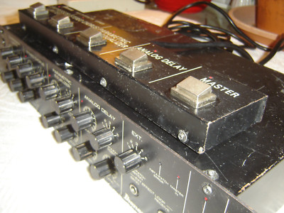 Ibanez UE405 Multi Effects, Original Black Version with Footswitch