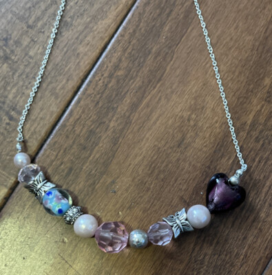 AVON SAQ Silvertone Purple Glass Heart Millifiori Flower & AcrylicBeads Necklace