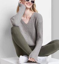 NEW Wild Fable Women's V Neck Long Sleeve Ribbed Sweater Size Small