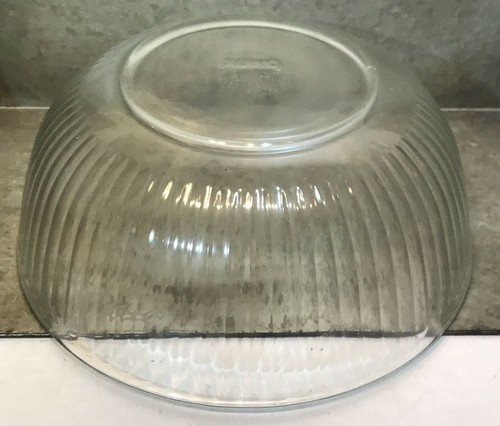 Pryex Large 4.5 Qt Clear Ribbed Oven Safe / Mixing Salad Bowl #7404-S Hot / Cold - Picture 6 of 9