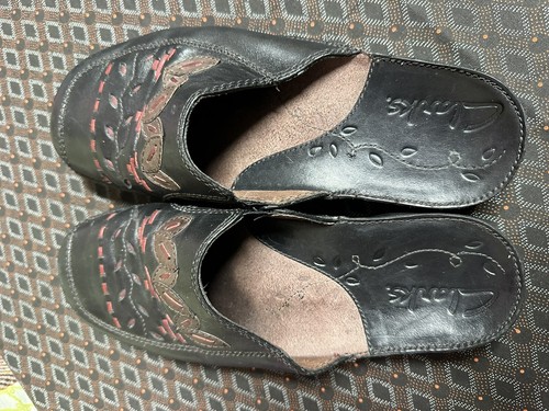 Clark’s Slip On Mules Leather Shoes Black Embellished Unique Women’s Size 7M - Picture 2 of 6