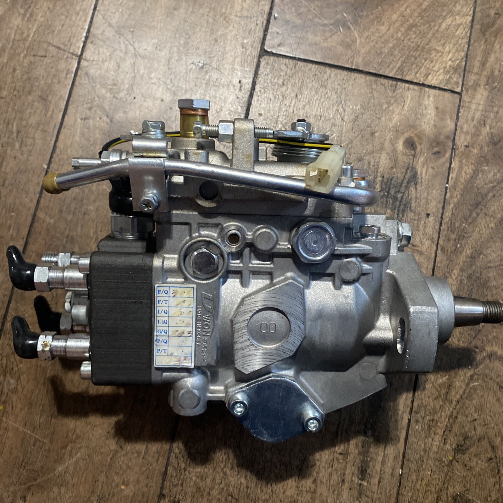 OEM Cummins 4900495 ZEXEL Doowon Diesel Injection Pump 1049404180