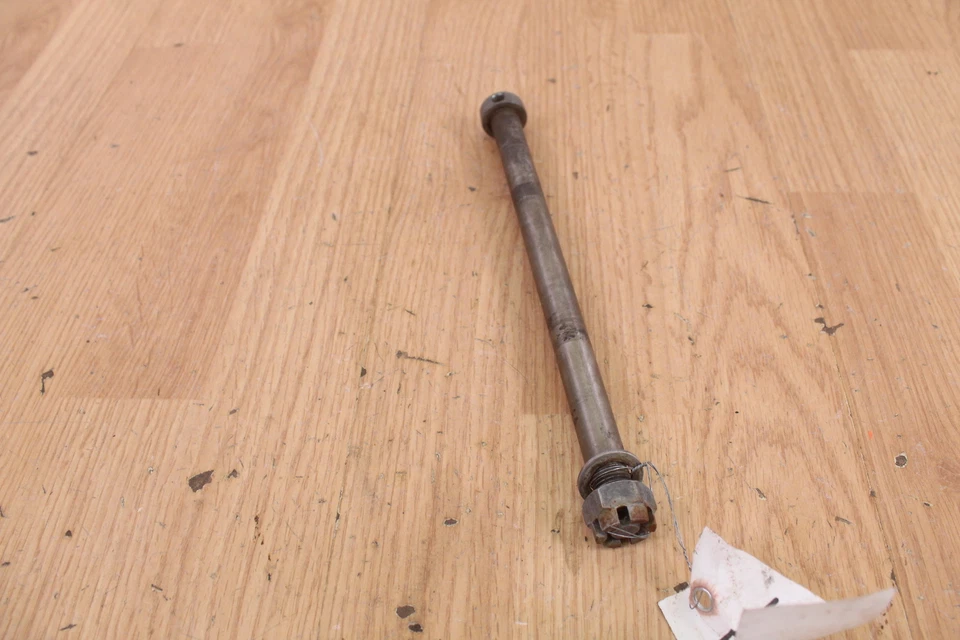 Передняя ось 1980 YAMAHA TT 250 - Изображение 2 из 4