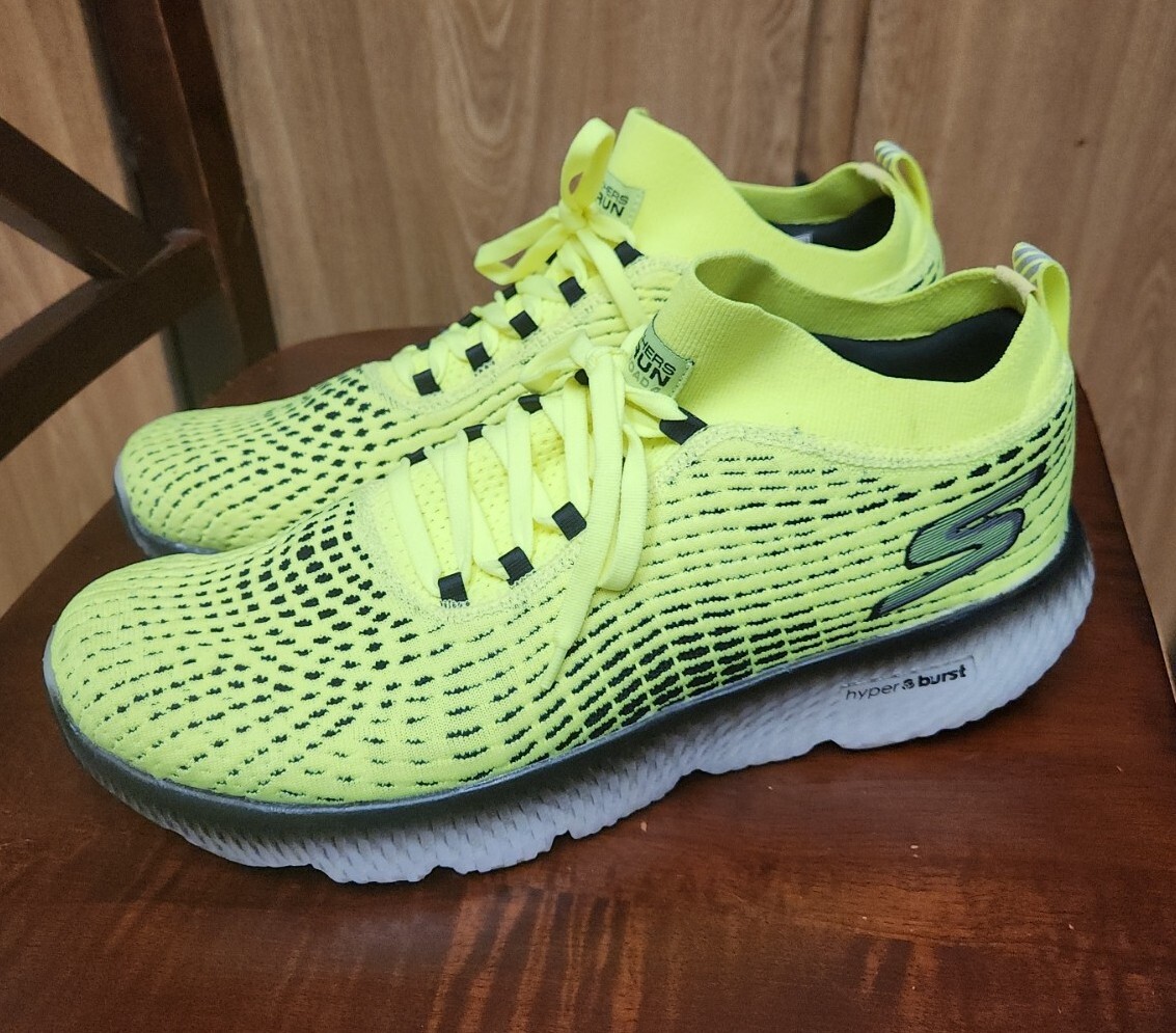 Skechers GoRun MaxRoad Hyper burst Men's running shoe Sz