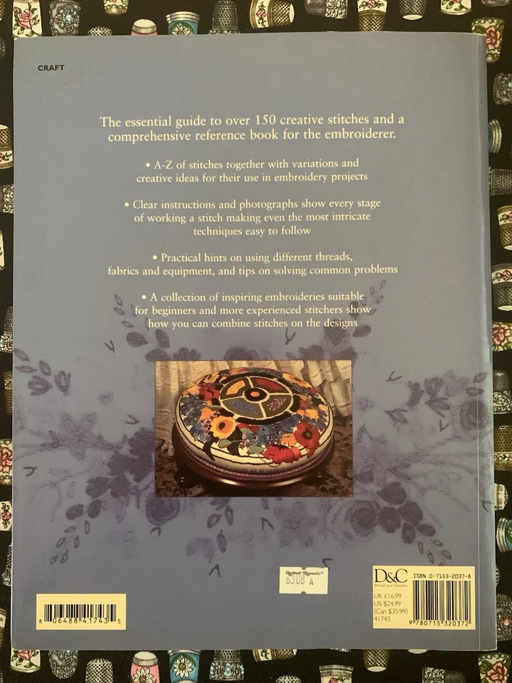 The Embroiderer's Handbook Softcover 2005 by Maggie Bauer/Inspirations Magazine Foto 2 de 4