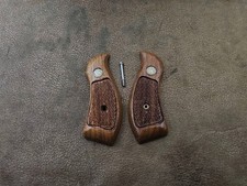 Vintage Sw Smith Wesson K Frame Round Butt Factory Grips 19