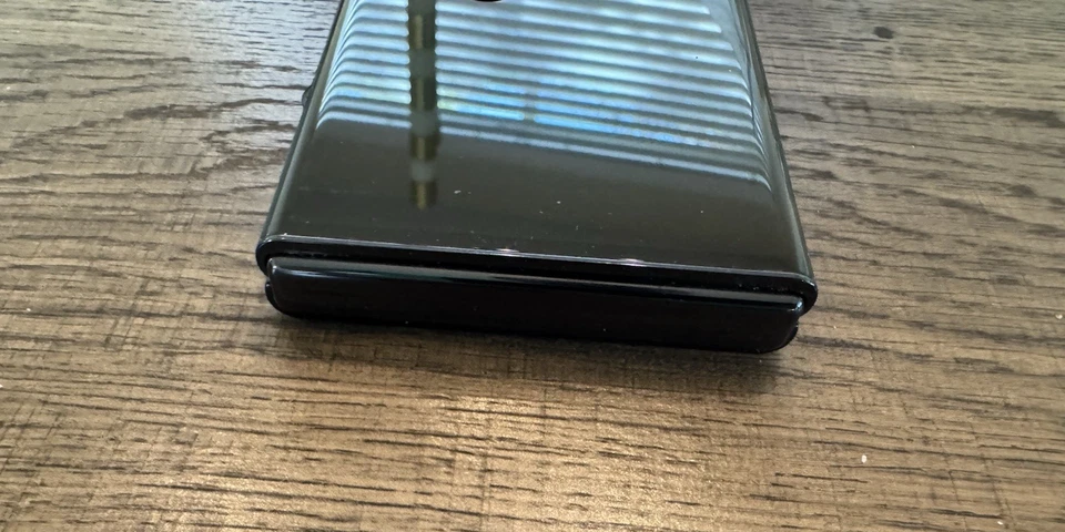 Motorola RAZR Plus 5G (2024) XT2451-2 256GB Black (AT&T) Unlocked Good - Image 4 of 4