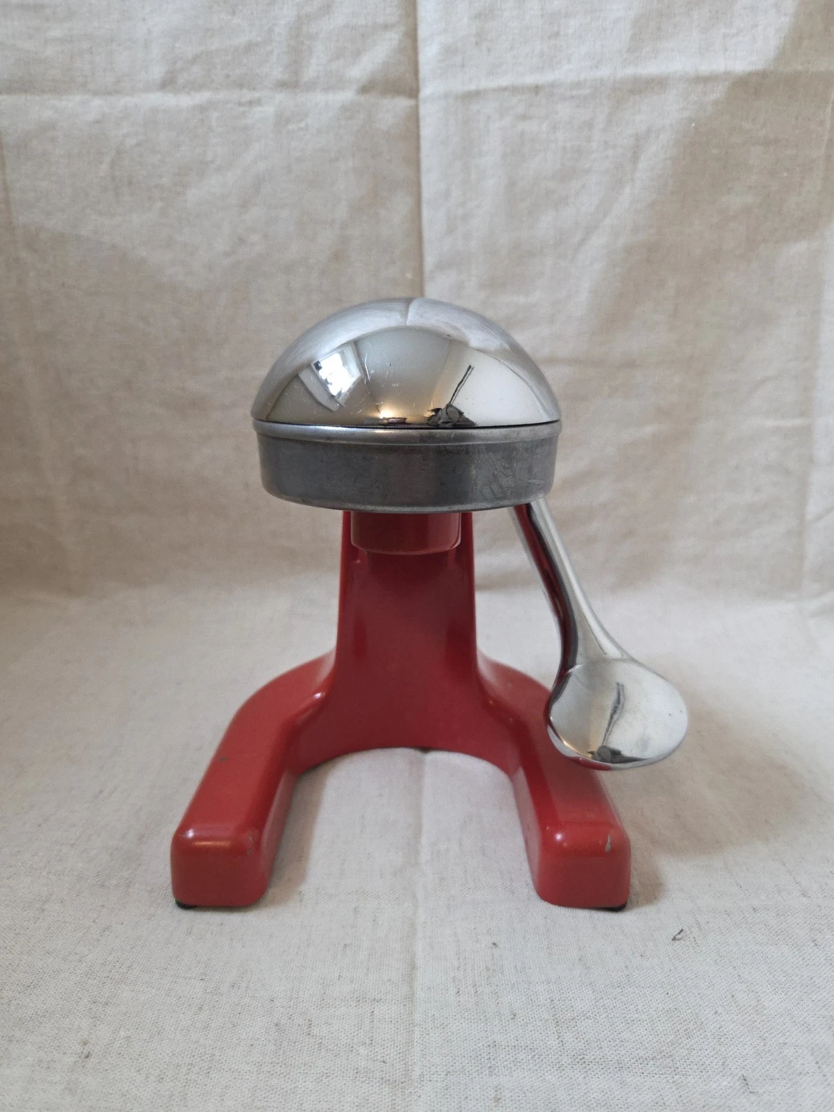 Vintage Ramcom Red Cast Aluminum Citrus Juicer 1950s Chrome Dome Manual Press US
