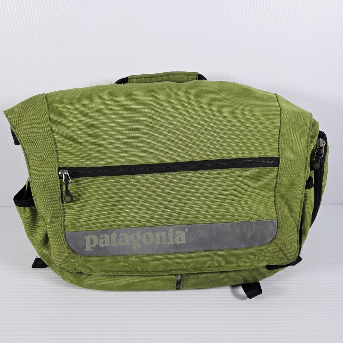 Patagonia Critical Mass Messenger Bag Large Capacity Green | eBay