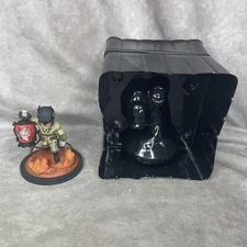 Batman Last Knight on Earth Q-Fig Elite Superhero Collectible Figure QMx