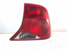 2000 2001 2002 2003 2004 Ford Focus Tail Light Assembly Right 2000 2001 2002 2003 2004 Ford Focus Tail Light Assembly Right