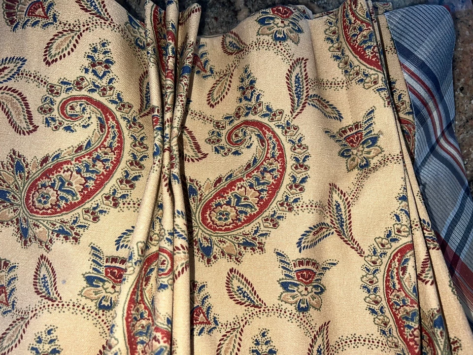 CORTINAS PLISADAS KRAVET PERSONALIZADAS ~ CACHEMIR CON BORDE A CUADROS ORG $1200 Foto 2 de 4