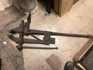 MACHINIST TOOLS LATHE MILL Black Smith 5" Bench Leg Post Vise 