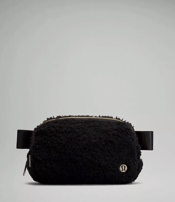 Lululemon Everywhere FLEECE Belt Bag - Black - NWT - Black sherpa
