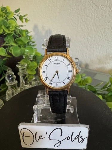 Seiko Ladies Vintage 25mm Gold Tone w/ Roman Numerals Quartz Watch V700-6091