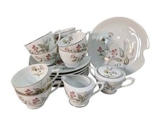 8 Sets Vtg Lefton Luncheon Plates With Tea Cups Sugar Bowl And Creamer 19 Pcs